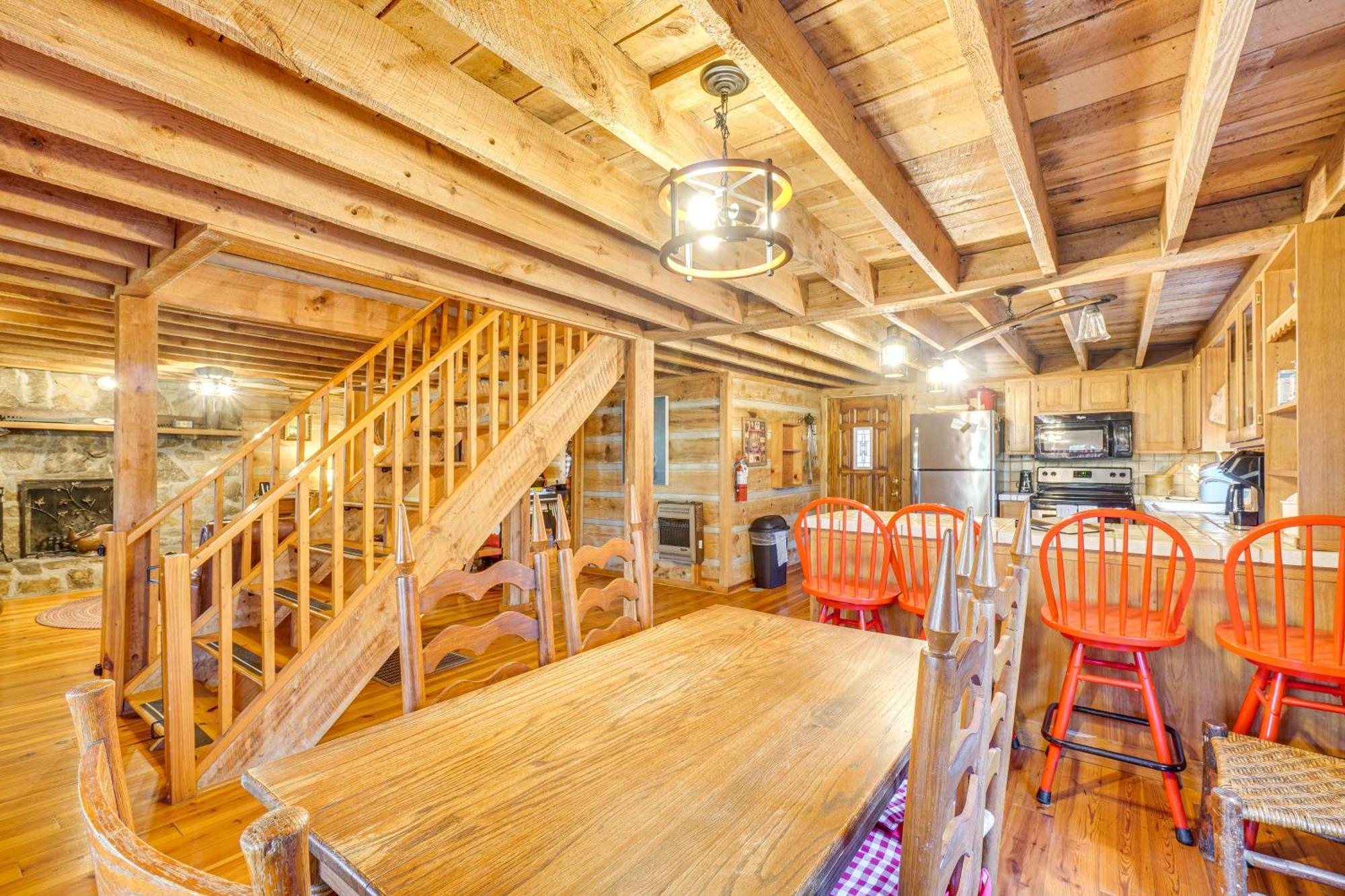Serene Townsend Cabin Rental With Hot Tub And Grill! Exterior photo