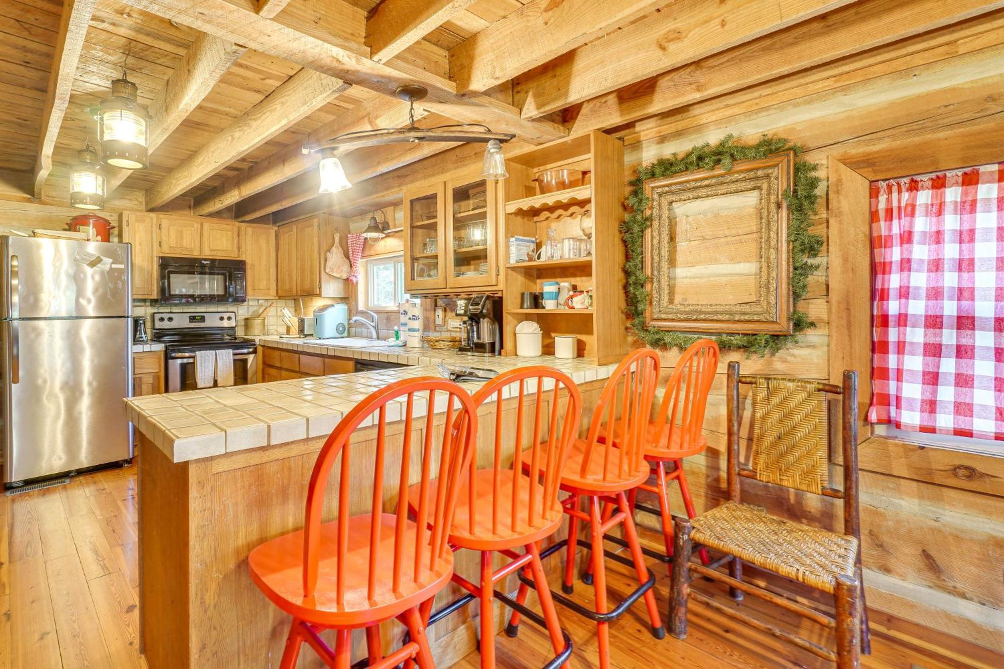 Serene Townsend Cabin Rental With Hot Tub And Grill! Exterior photo