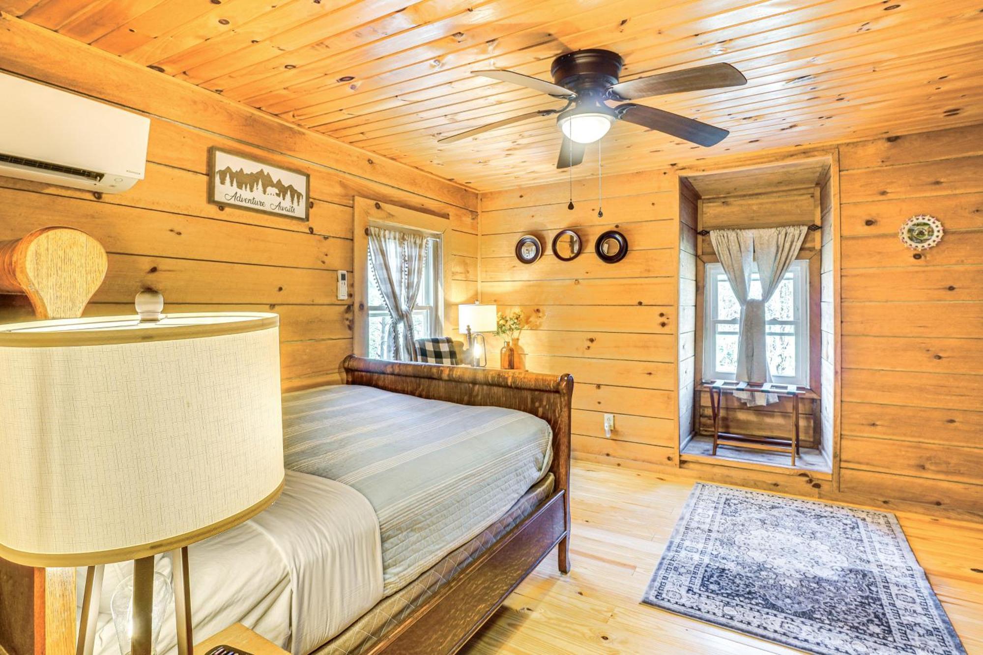 Serene Townsend Cabin Rental With Hot Tub And Grill! Exterior photo